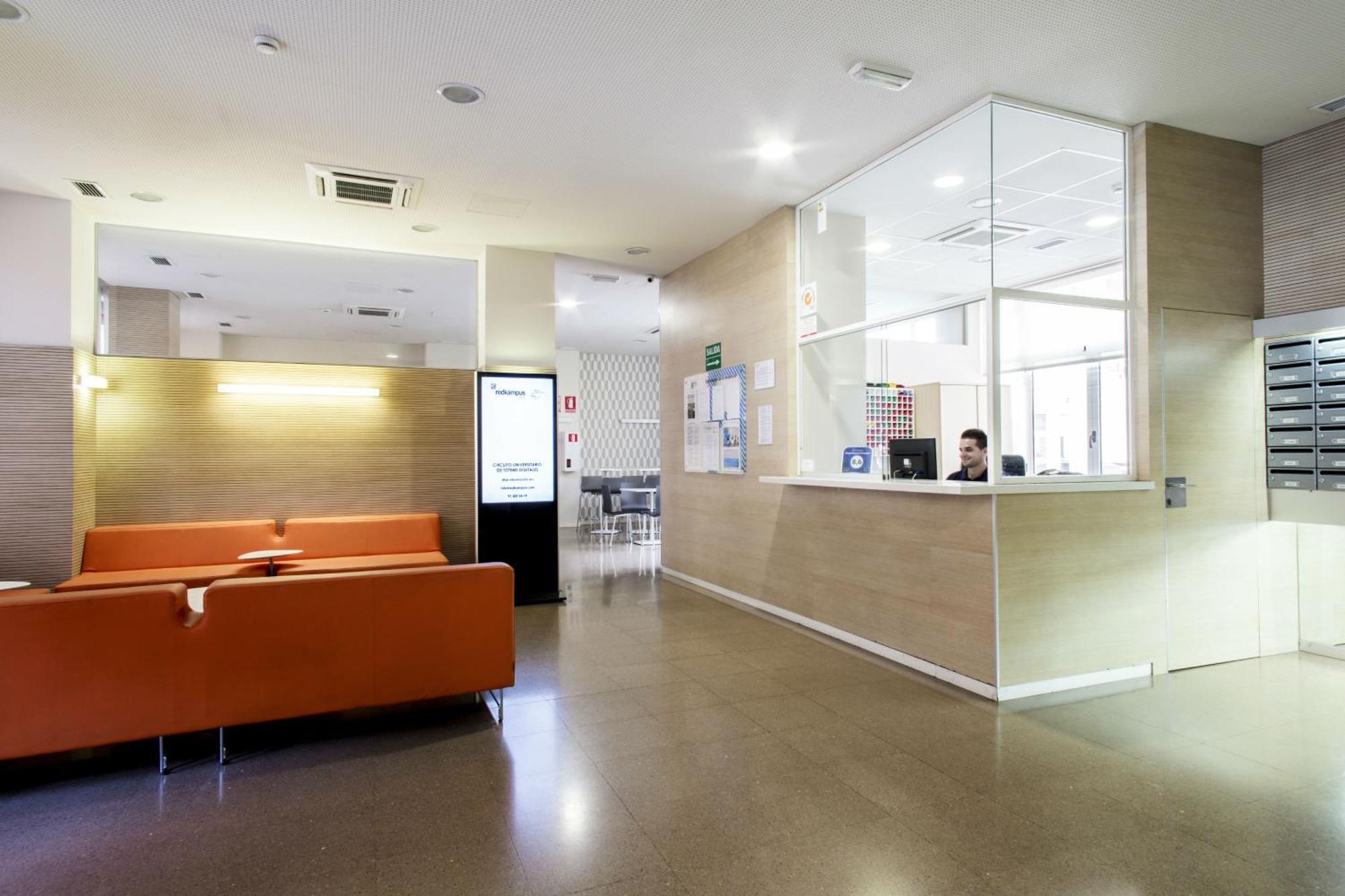 Colegio Mayor Resa La Concepcion Valence Extérieur photo