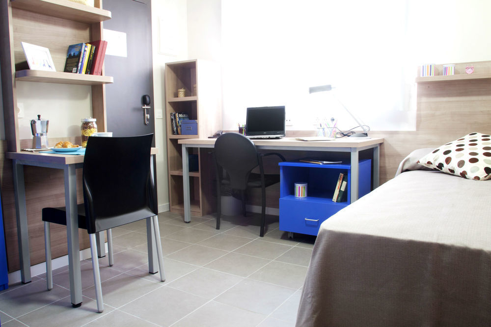 Colegio Mayor Resa La Concepcion Valence Extérieur photo