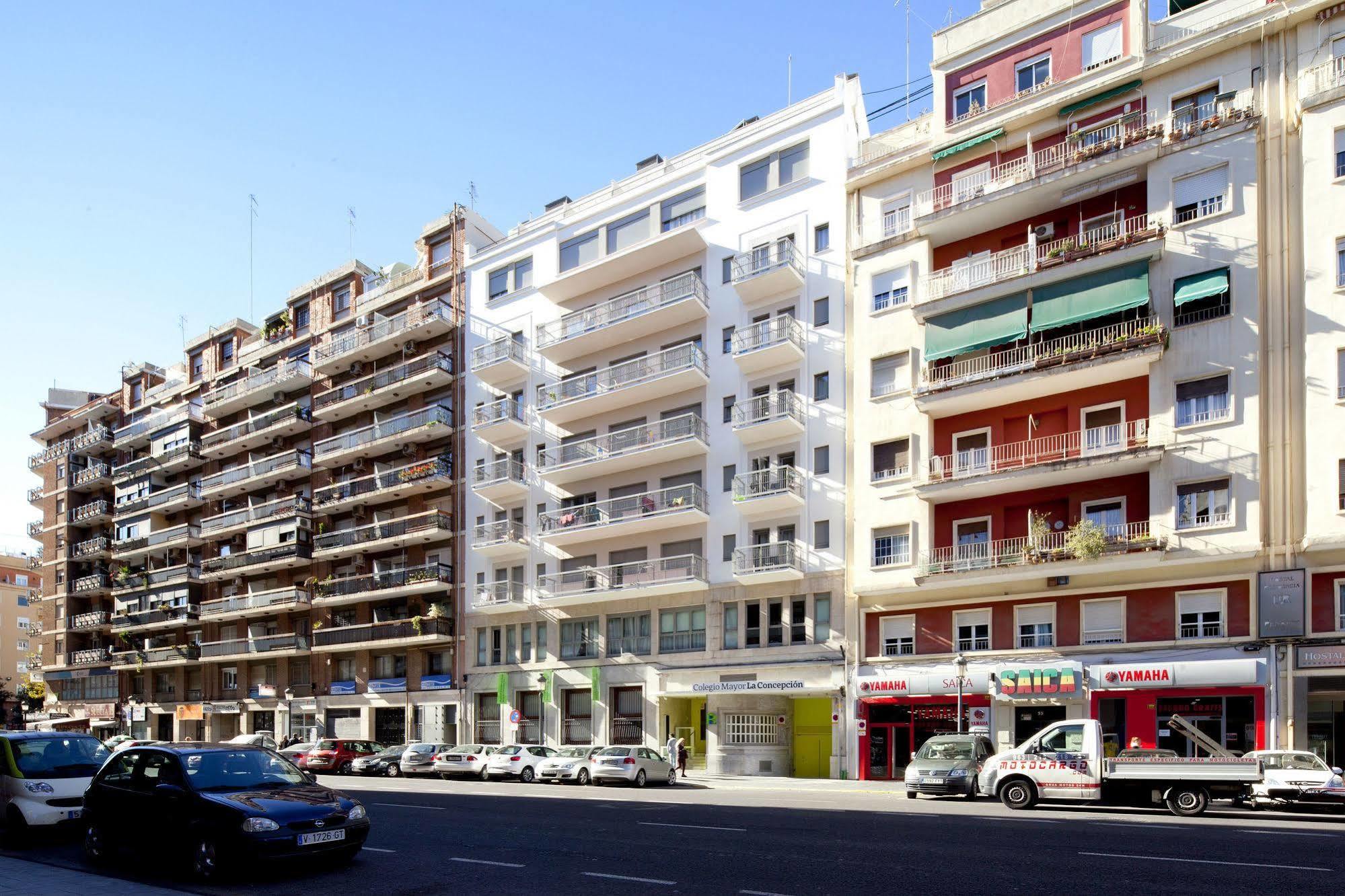 Colegio Mayor Resa La Concepcion Valence Extérieur photo