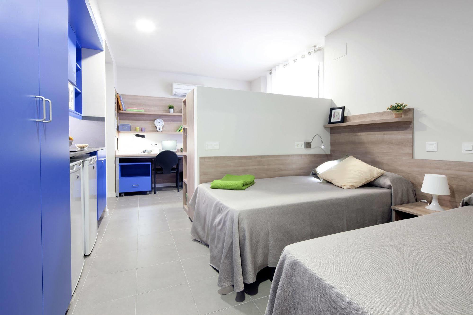 Colegio Mayor Resa La Concepcion Valence Extérieur photo