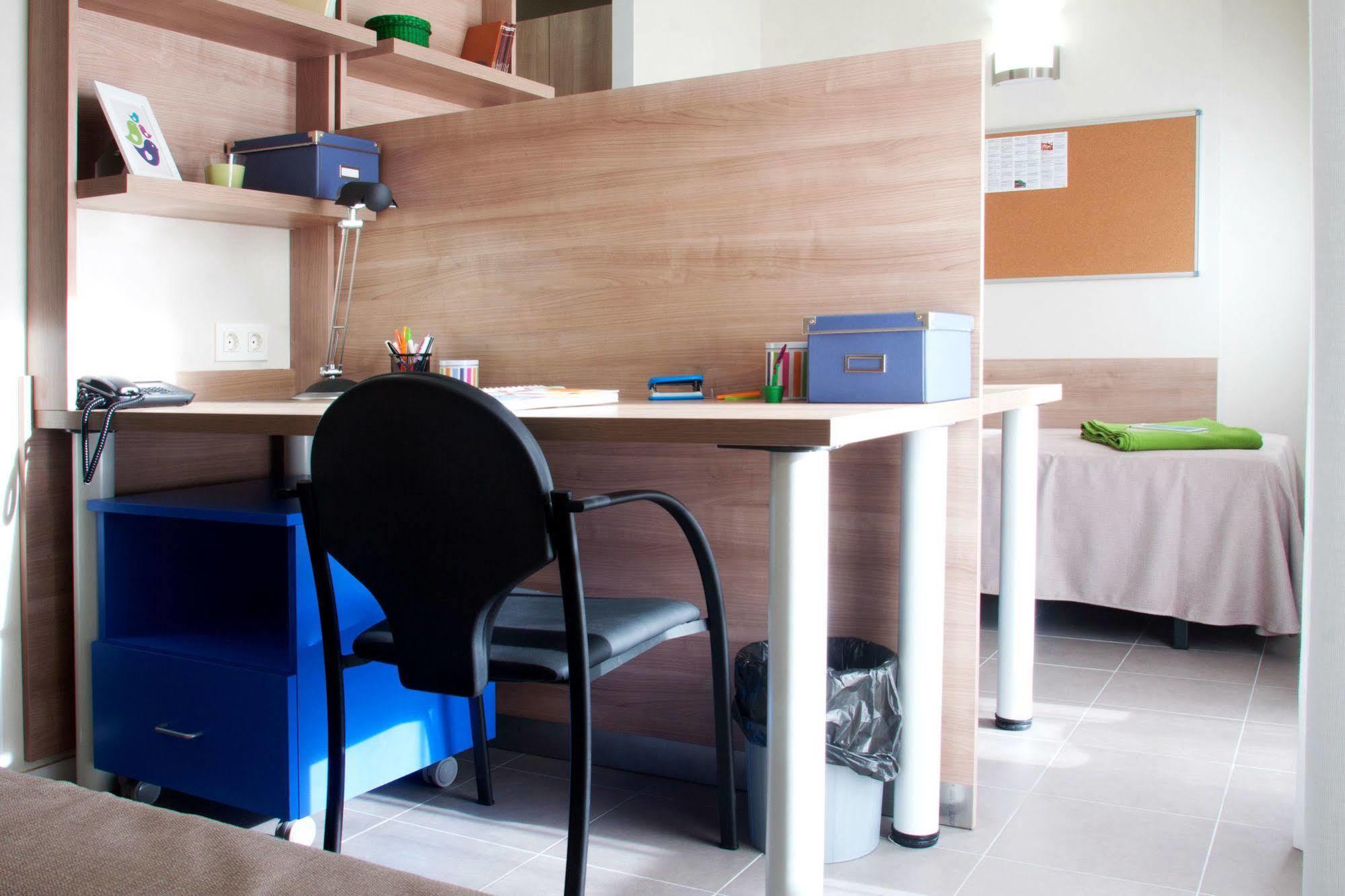 Colegio Mayor Resa La Concepcion Valence Extérieur photo